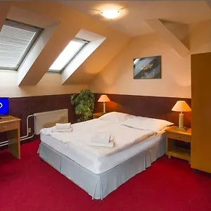 A Plus & , Praga Czechy