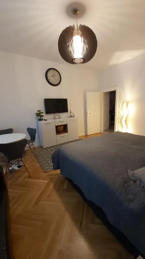 Angelika Apartments Wenen